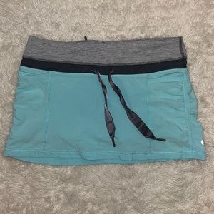 Lululemon Scort